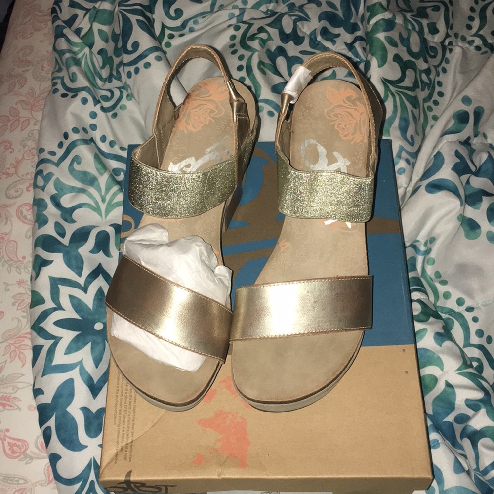 Women wedges